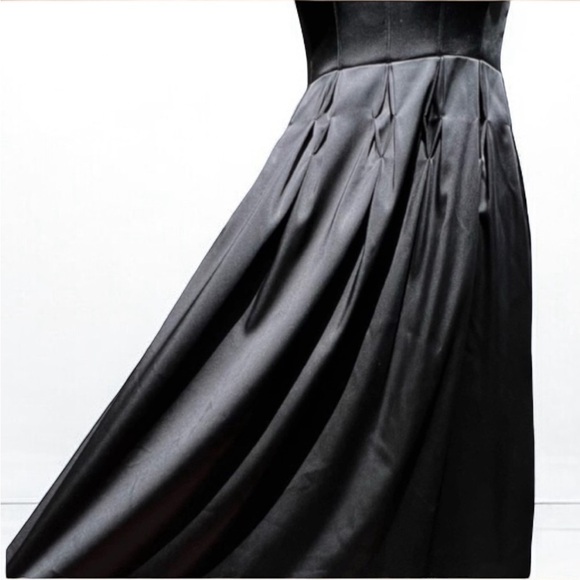 🌻Calvin Klein Black Strapless Pleated A-Line Dress Size 6 - Picture 6 of 11